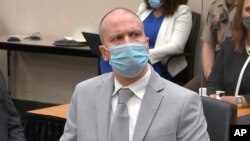 درک شوون، مامور برکنار شده پلیس مینیاپولیس (۲۵ ژوئن ۲۰۲۱)