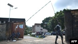 Les forces de l'ordre sont sur le qui-vive depuis les affrontements de dimanche à Freetown.