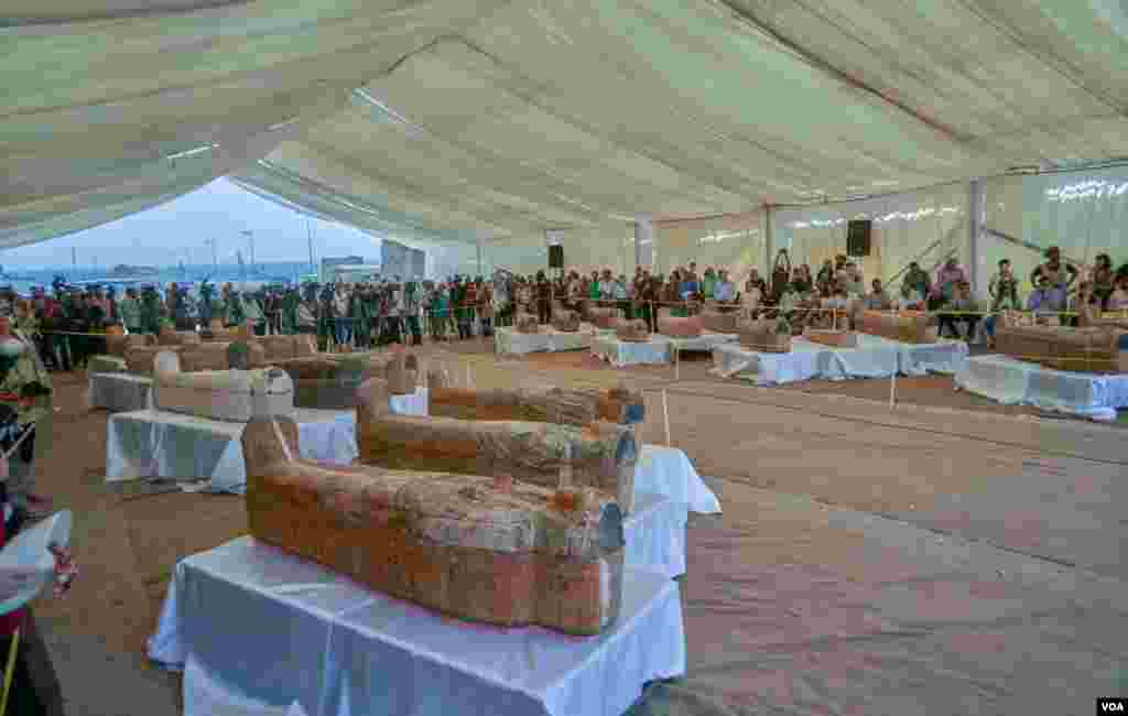 During the 22nd dynasty, pharaonic priests would hide coffins if they feared robbery and looting. (H. Elrasam/VOA)