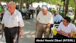 Use guided conversations to tap into the memories of the older people in your life. (International Day of Older Persons)