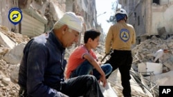Les quartiers tenus par les rebelles à Alep, Syrie, après des ftappes aériennes, le 11 octobre 2016. 