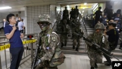 韩国军人2017年在自由卫士军演中的进行反恐行动