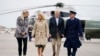 Tổng thống Joe Biden và đệ nhất phu nhân Jill Biden chuẩn bị lên chuyên cơ để đến Puerto Rico vào ngày 3/10/2022 điể khảo sát thiệt hại của bão Fiona.