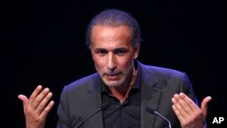 Cendekiawan Islam Tariq Ramadan di Lille, Perancis Utara, 7 Februari 2016. (Foto: dok). 