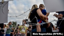 Stop Rusiji - protesti protiv 10-ogodišnje ruske okupacije Gruzije.