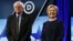 Kandidat Capres partai Demokrat, Senator Bernie Sanders (kiri) dan mantan Menlu Hillary Clinton dalam acara debat di Miami, Florida, Rabu (9/3).