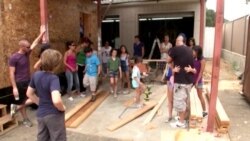 Schoolchildren Help Build Tiny Home for Homeless Veteran