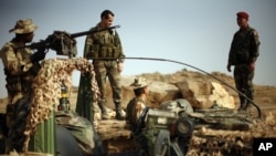 Francuski vojnici kraj izviđačkog punkta u blizinai grada Sevare, na severu Malija