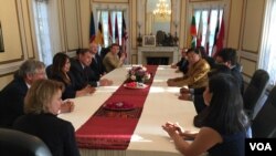 Chum Bunrong, the Cambodian Ambassador to the US and his delegates are holding an unofficial meeting with the US Ambassador to Cambodia, William Heidt and his delegates at the Cambodian Embassy in the United States on August 26, 2015. (Meng Kimseng/VOA Khmer)
