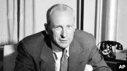 20세기 초중반 미국 대중문화의 대표적인 연국/영화 연출자이자 제작자인 조지 애벗.