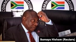 Le président Cyril Ramaphosa témoigne devant la commission d'enquête Zondo à Johannesburg, Afrique du Sud, le 12 août 2021.