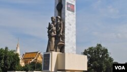 ស្តូប​មិត្តភាព​កម្ពុជា-វៀតណាម​ជា​​និមិត្តរូប​មួយ​នៃ​ការ​ខ្វែង​គំនិត​គ្នា​ក្នុង​នយោបាយ​កម្ពុជា ចំពោះ​​ថ្ងៃ​«៧មករា»​និង​​វត្តមាន​​កងទ័ព​វៀតណាម​នៅ​ក្រោយ​សម័យ​ខ្មែរ​ក្រហម។