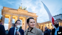 Belarus muxolifati yetakchisi Svetlana Tixanovskaya Germaniyada