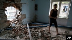 Fighting Rages in Donetsk, Ukraine