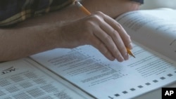 Ilustrasi yang menggambarkan ujian masuk di kampus-kampus AS. (Foto: Netflix via AP)