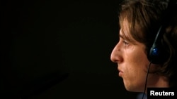 Le joueur croate du Real Madrid Luka Modric lors d'une conférence de presse, à Madrid, le 27 août 2012.