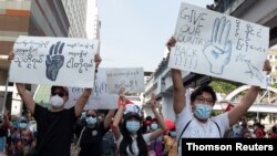 미얀마 양곤에서 7일 군부 쿠데타에 저항하는 시위가 열렸다. 