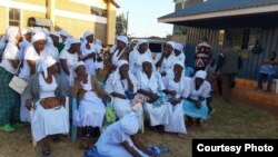 សមាជិក​សហគមន៍​ជន​ជាតិ​ភាគ​តិច Shona នៅក្នុង​ប្រទេស​កេនយ៉ា ដែល​ពួកគេ​បាន​រស់នៅ​ក្នុង​ភាព​ដែល​គ្មាន​រដ្ឋ​ជាង​៥០ឆ្នាំ​មកហើយ។