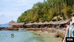 The Vietnam beach town of Nha Trang is popular with Russian tourists. (VOA News)