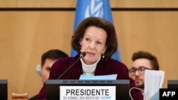 엘리자베스 티히-피슬베거 유엔 인권이사회 의장이 12일 스위스 제네바 유엔본부에서 열린 제43차 유엔인권이사회의에서 발언하고 있다.