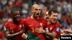 پپی مدافع کهنه کار پرتگال که حضورش در خط دفاع سوال برانگیز بود در دور حذفی گول دوم تیمش را به ثمر رساند.