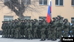 Prajurit Rusia. Rusia, pada Selasa (1/3), menjadi semakin terisolasi setelah melancarkan invasi terhadap Ukraina. (Foto: REUTERS/Pavel Mikheyev)