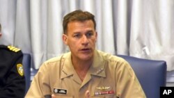 존 애퀼리노 태평양함대 사령관.