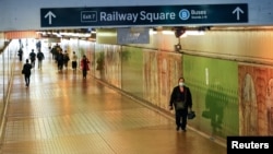 Stanovnici Sidneja nose maske 