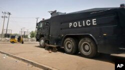 Un camion de la police dans Kano, 29 mars 2015