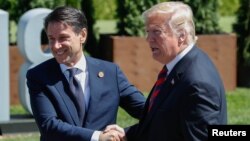  جوزپه کونته نخست وزیر ایتالیا که چند ماه پیش به این سمت رسید در حاشیه نشست جی ۷ با پرزیدنت ترامپ دیدار داشت. 