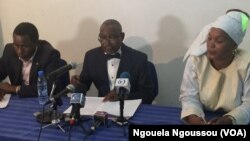Loamba Moke, président de l'ADHUC plaidant pour l'abandon de cette mesure, à Brazzaville, le 27 avril 2017. (VOA/Ngouela Ngoussou)