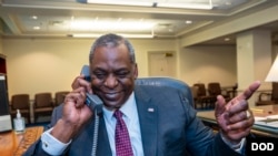 美国国防部长奥斯汀Lloyd Austin上任不久后与盟友国家防长通话（美国国防部2021年1月27日）