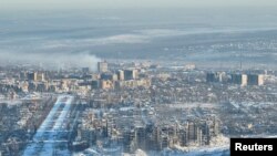 Pogled iz zraka prikazuje uništene zgrade kao rezultat intenzivnih borbi u Bakhmutu, Ukrajina, 13. januara 2024.