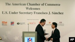 美商务部副部长桑切斯向香港贸发局总裁林天福颁奖