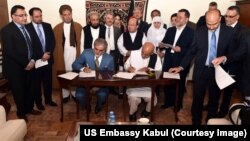 بر اساس توافقنامه سیاسی حکومت وحدت ملی رئیس اجرایی دارد 