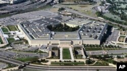 Gedung Pentagon terlihat dari udara, 24 September 2017. (Foto: Bill Clark/CQ Roll Call via AP)