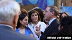 Səfir Li litzenberger