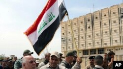 PM Irak Haider al-Abadi mengunjungi Tikrit setelah direbut oleh pasukan Irak (2/4).