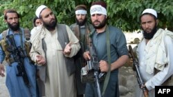 گروه طالبان بار ها مذاکره با حکومت افغانستان را رد کرده و خواستار مذاکرات مستقیم با ایالات متحده شده است.