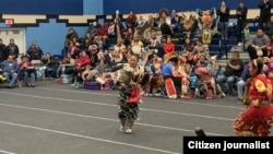 ນາງ ມາລາຍ ສຸກສະຫວັດ ເຂົ້າຮ່ວມການແຂ່ງຂັນເຕັ້ນຊົນເຜົ່າພື້ນເມືອງ ອາເມຣິກັນ.