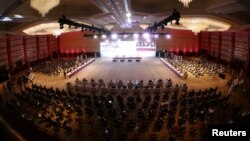 រូបឯកសារ៖ ទិដ្ឋភាពទូទៅនៃកិច្ចចរចាសន្តិភាពរវាងរដ្ឋាភិបាលអាហ្វហ្គានីស្ថាន និងក្រុមតាលីបង់ នៅរដ្ឋធានីដូហា ប្រទេសកាតា កាលពីថ្ងៃទី១២ ខែកញ្ញា ឆ្នាំ២០២០។