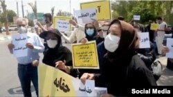 تصویری از تجمع فعالان محیط زیست 