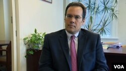 ქრისტოფერ უოკერი