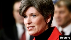 조니 언스트 공화당 상원의원.