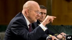 18일 미국 상원 군사위원회에서 증언하는 제임스 클래퍼 미 국가정보국장.