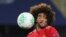 Le joueur de Manchester United Marouane Fellaini frappe un ballon lors de finale contre le Real Madrid, le 8 août 2017.