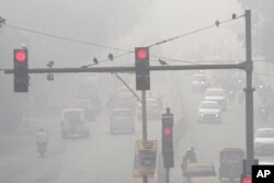 نئی دہلی میں سموگ کا ایک منظر، فوٹو اے پی 14 نومبر2024