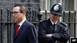 Le nouveau secrétaire d'Etat américain au Trésor Steven Mnuchin à Londres,16 mars 2017.