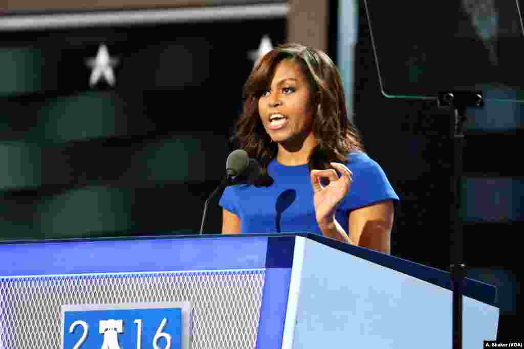 Among the opening night speakers was First Lady Michelle Obama, who urged Democrats to support Hillary Clinton at the Democratic National Convention in Philadelphia, July 25, 2016.(A. Shaker/VOA)