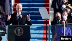 Presiden AS Joe Biden berpidato usai pelantikan sebagai Presiden AS ke-46 di Gedung Capitol, Washington, 20 Januari 2021. 